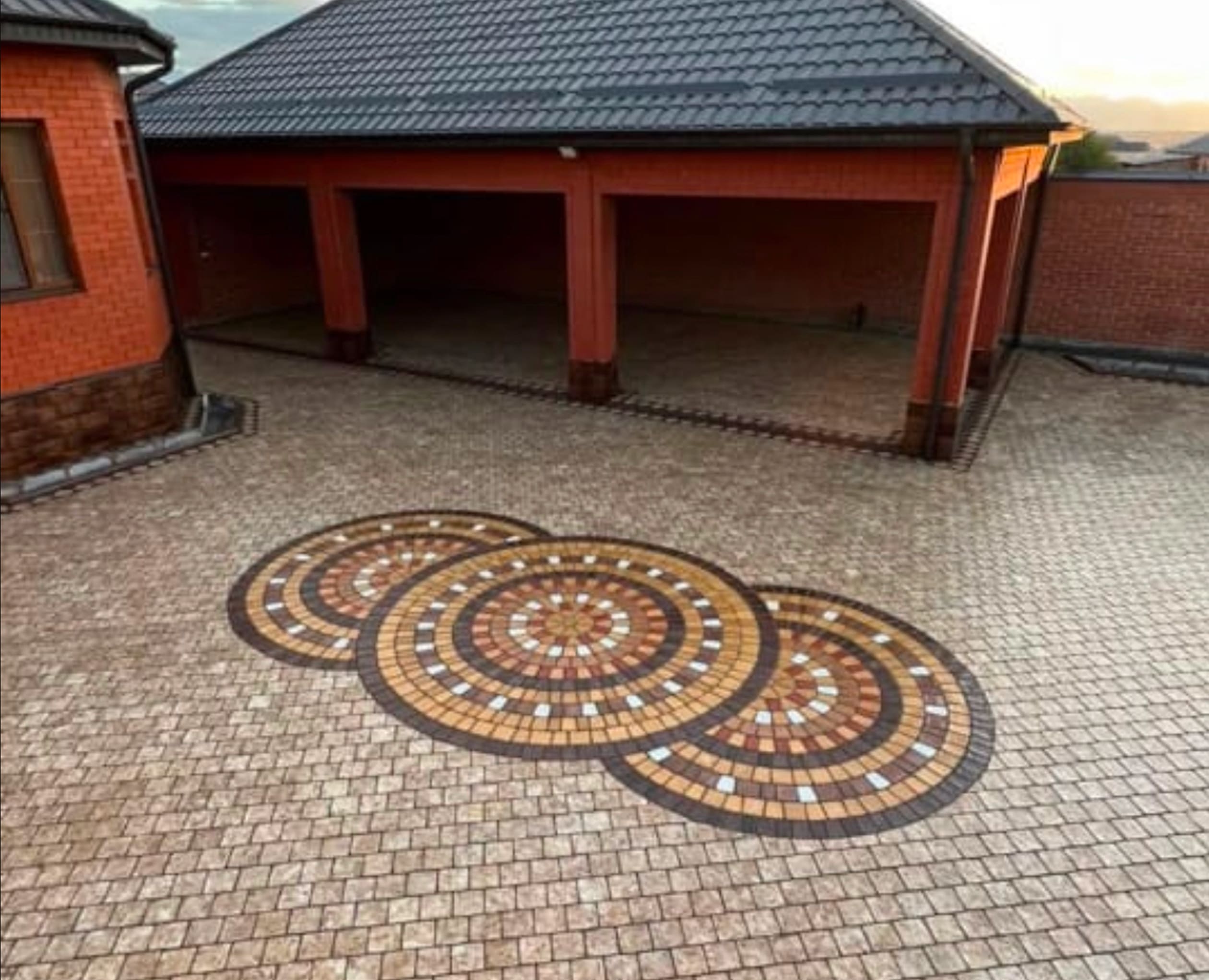 Тротуарная Плитка для Частного Дома: Преимущества Работы с Производителем